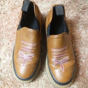 Slip resistant shoes